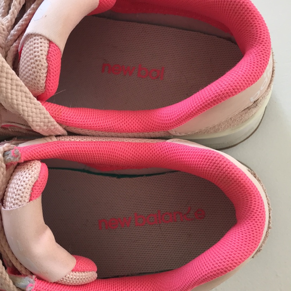 COPY - pink new balance 574 size 6 - Picture 2 of 7